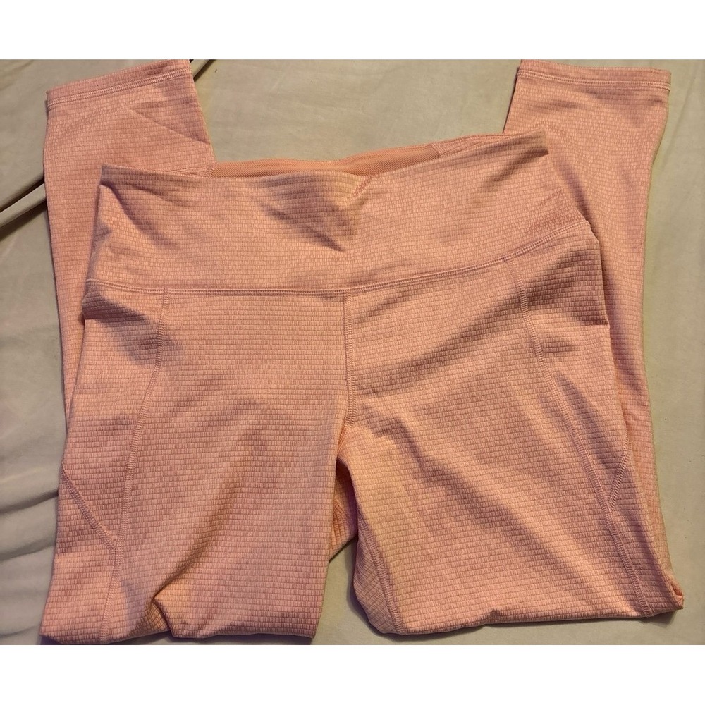 Under Armour Women's Light Pink Textured Cropped Activewear Leggings, Large